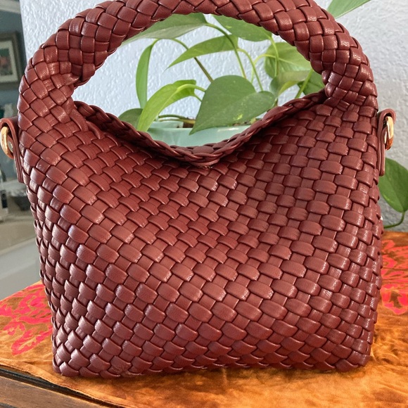 Source Unknown Handbags - Source Unknown Woven Hobo Bag in Burgundy Red